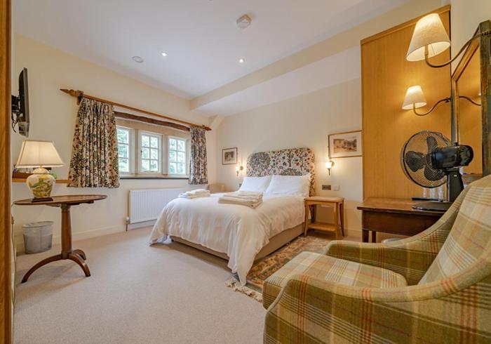 The Fleece Inn Shireshead Экстерьер фото