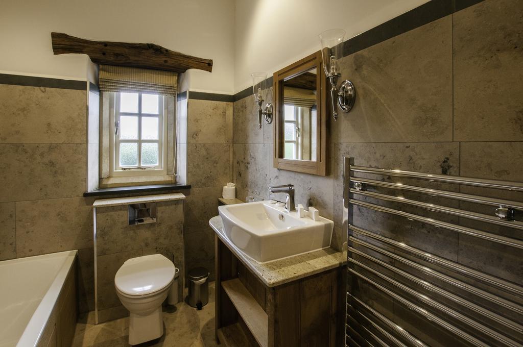 The Fleece Inn Shireshead Экстерьер фото
